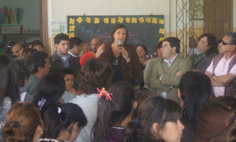 Reunión, debate y reclamos en la escuela Víctor Mercante