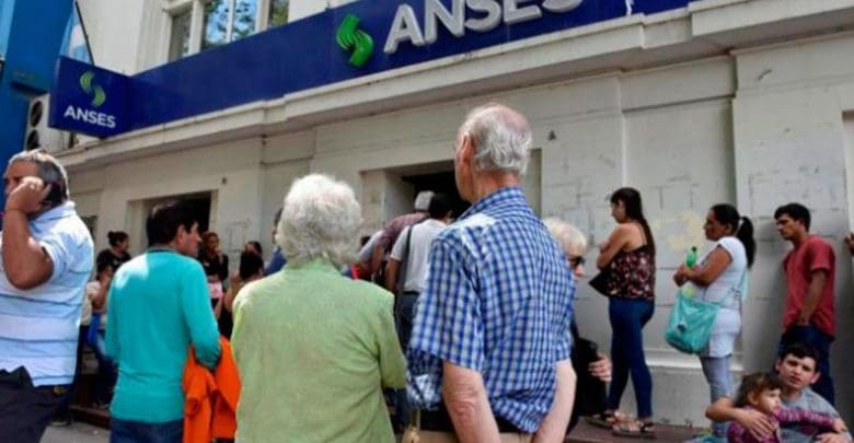 Ya está la fecha de pago del bono de 5 mil pesos para jubilados y ...