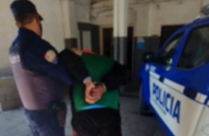 Detuvieron a un hombre que golpeó y amenazó de muerte a su pareja