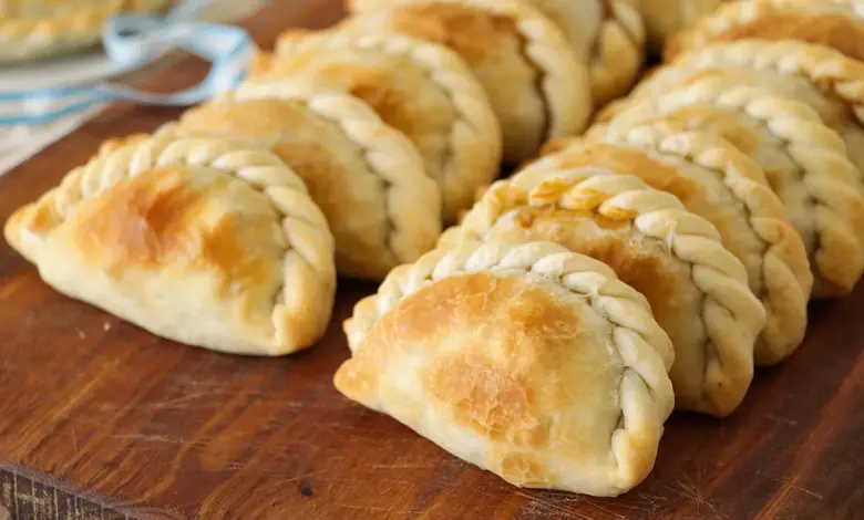 empanadas carne cuchillo thumb - Diario Resumen de la región